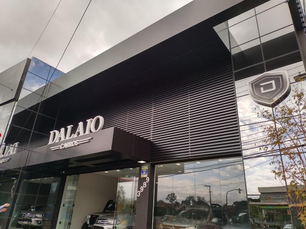 Fachada corporativa em pele de vidro e ACM executada pela TouchGlass
